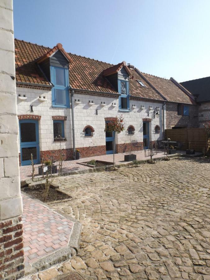 Le Gite Des Menhirs Mont-Saint-Eloi Exterior foto